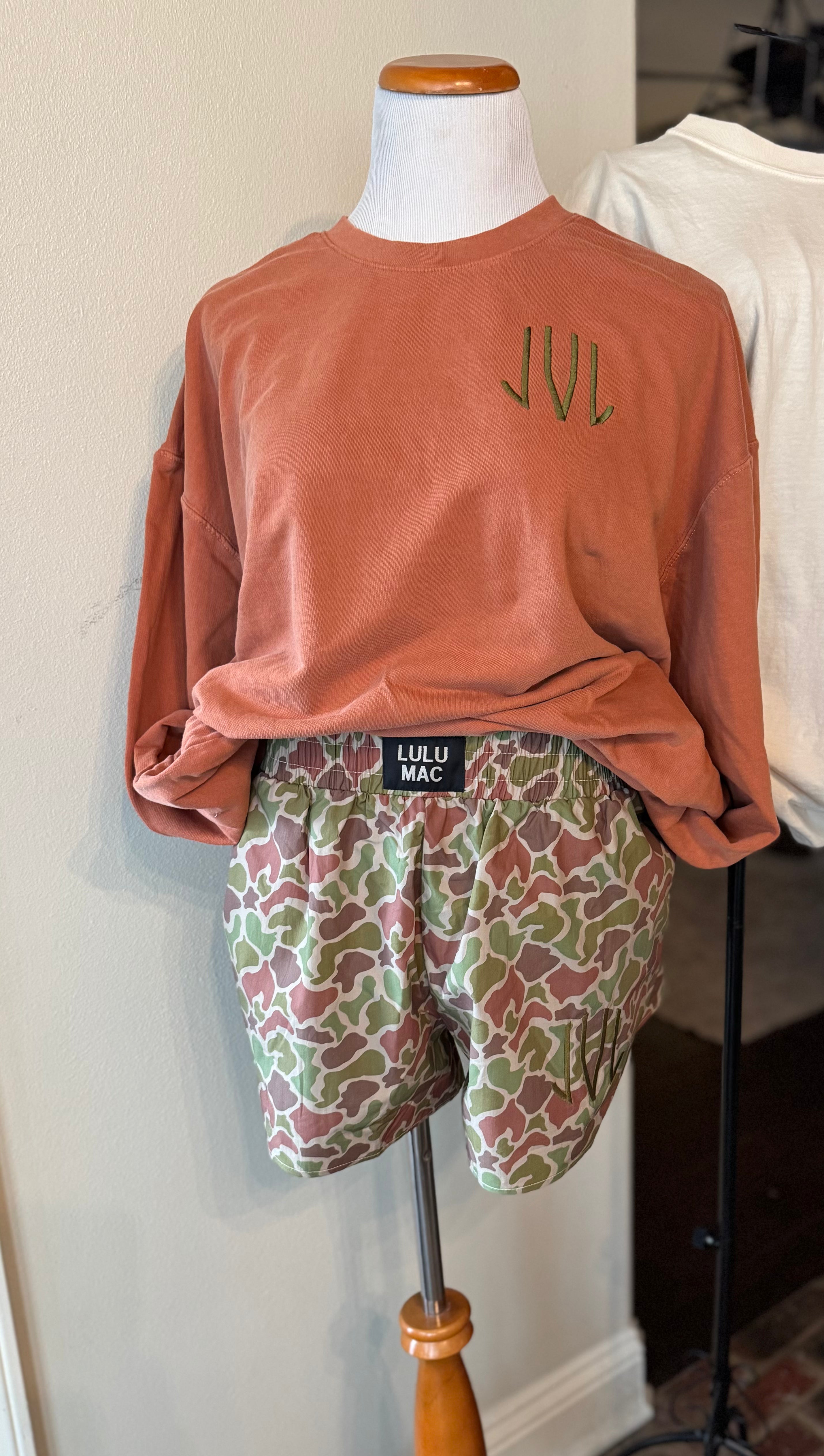 LuluMac Camo Short w/ color comfort T